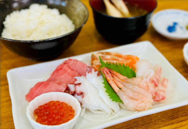 季節のお刺身定食 《上》